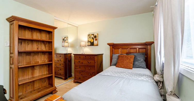 39 Courtleigh Square, Brampton, ON, L6Z 1J2 - 4