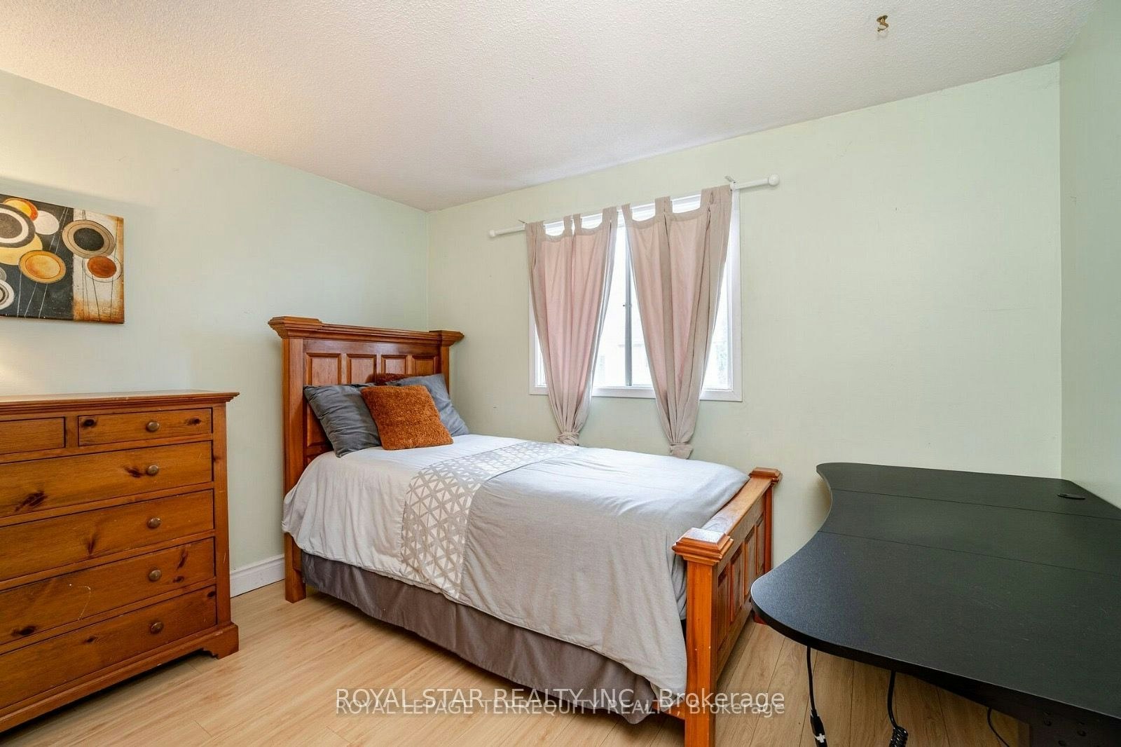 39 Courtleigh Square, Brampton, ON, L6Z 1J2 - 3