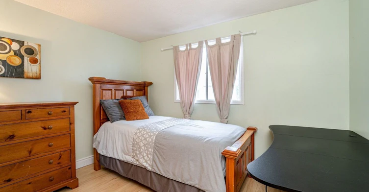 39 Courtleigh Square, Brampton, ON, L6Z 1J2 - 3