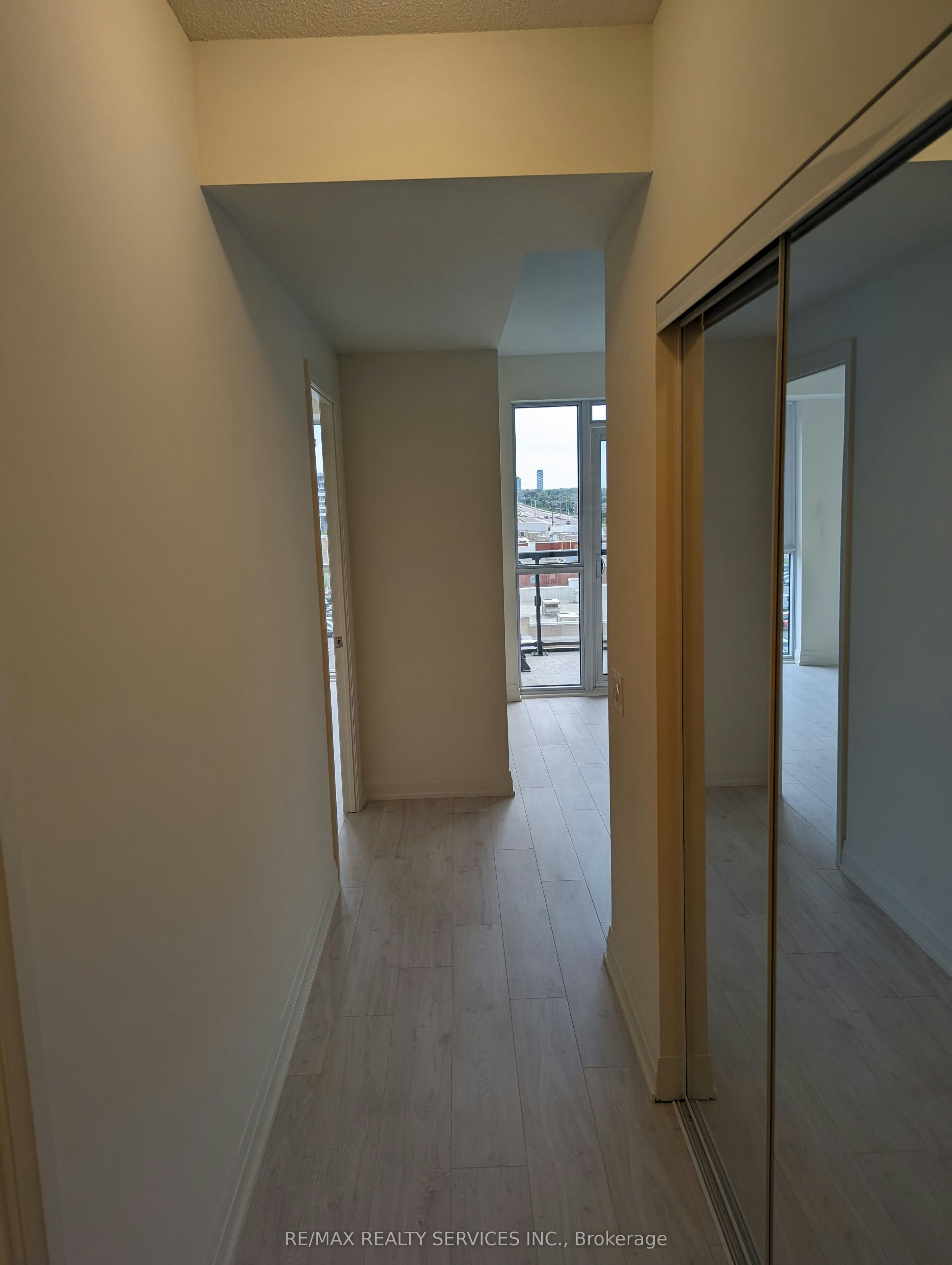 516-509 Dundas Street W, Oakville, ON, L6M 5P4 - 2