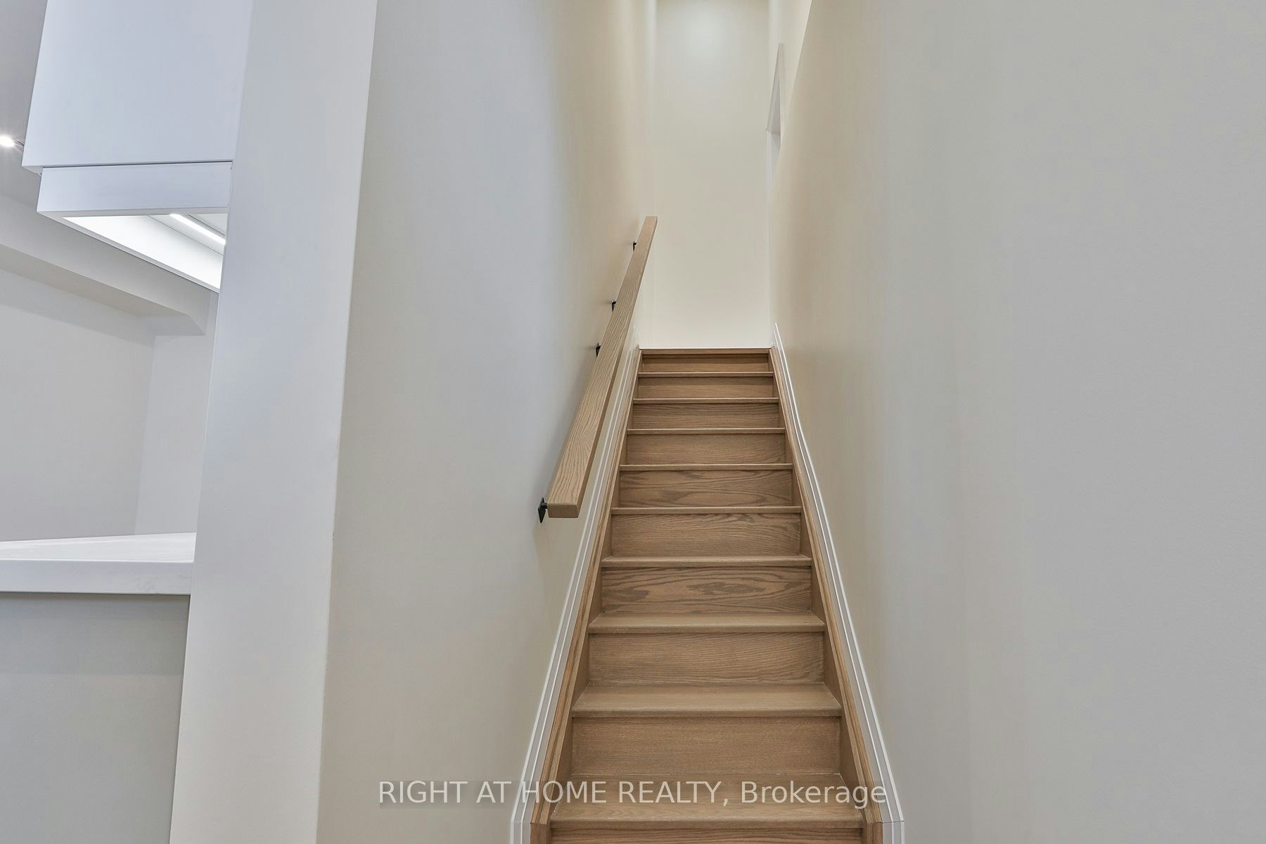2-39 Fifteenth Street, Toronto, ON, M8V 3J3 - 2