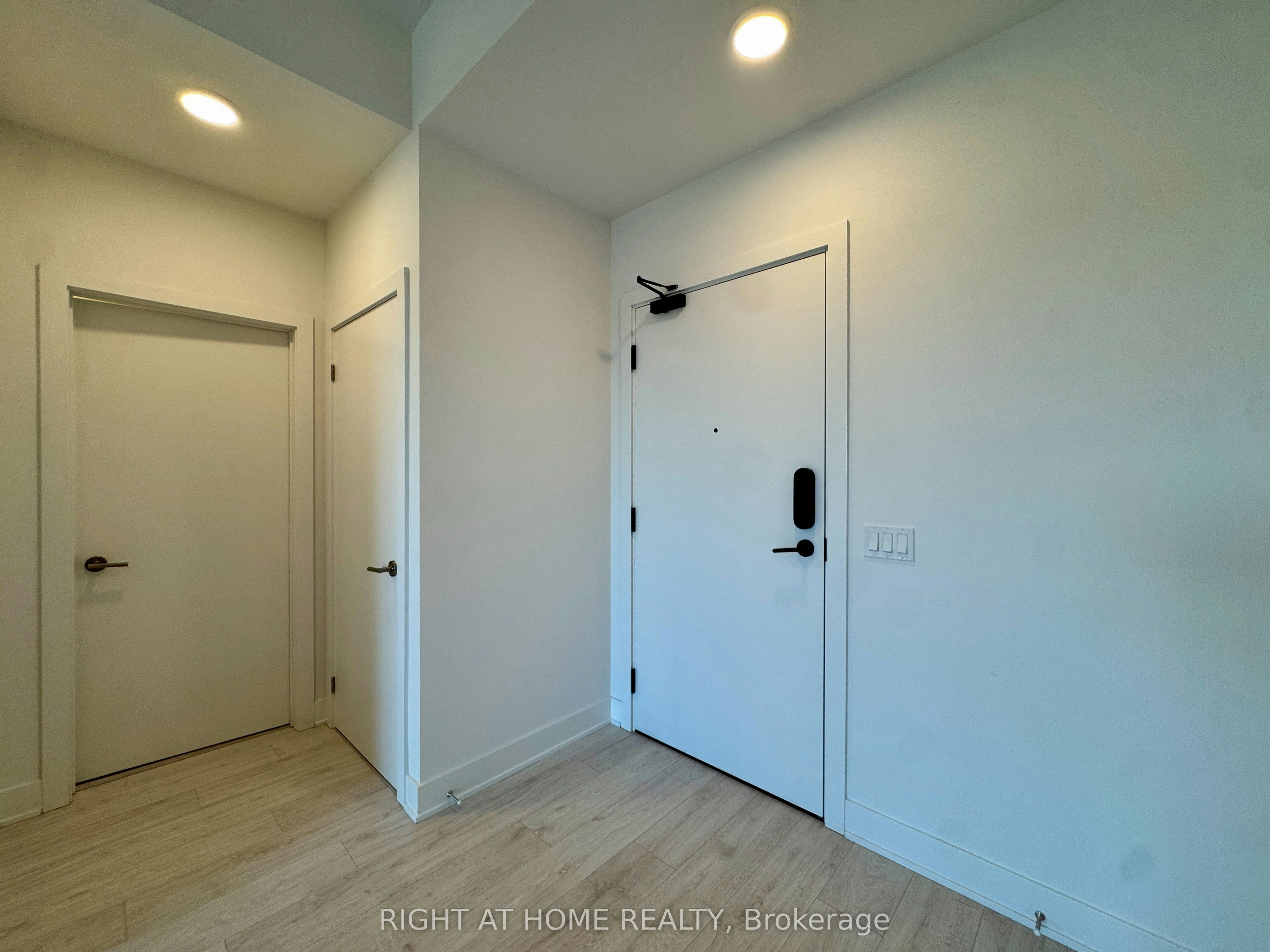 718-3008 William Cutmore Boulevard, Oakville, ON, L6H 8E7 - 3