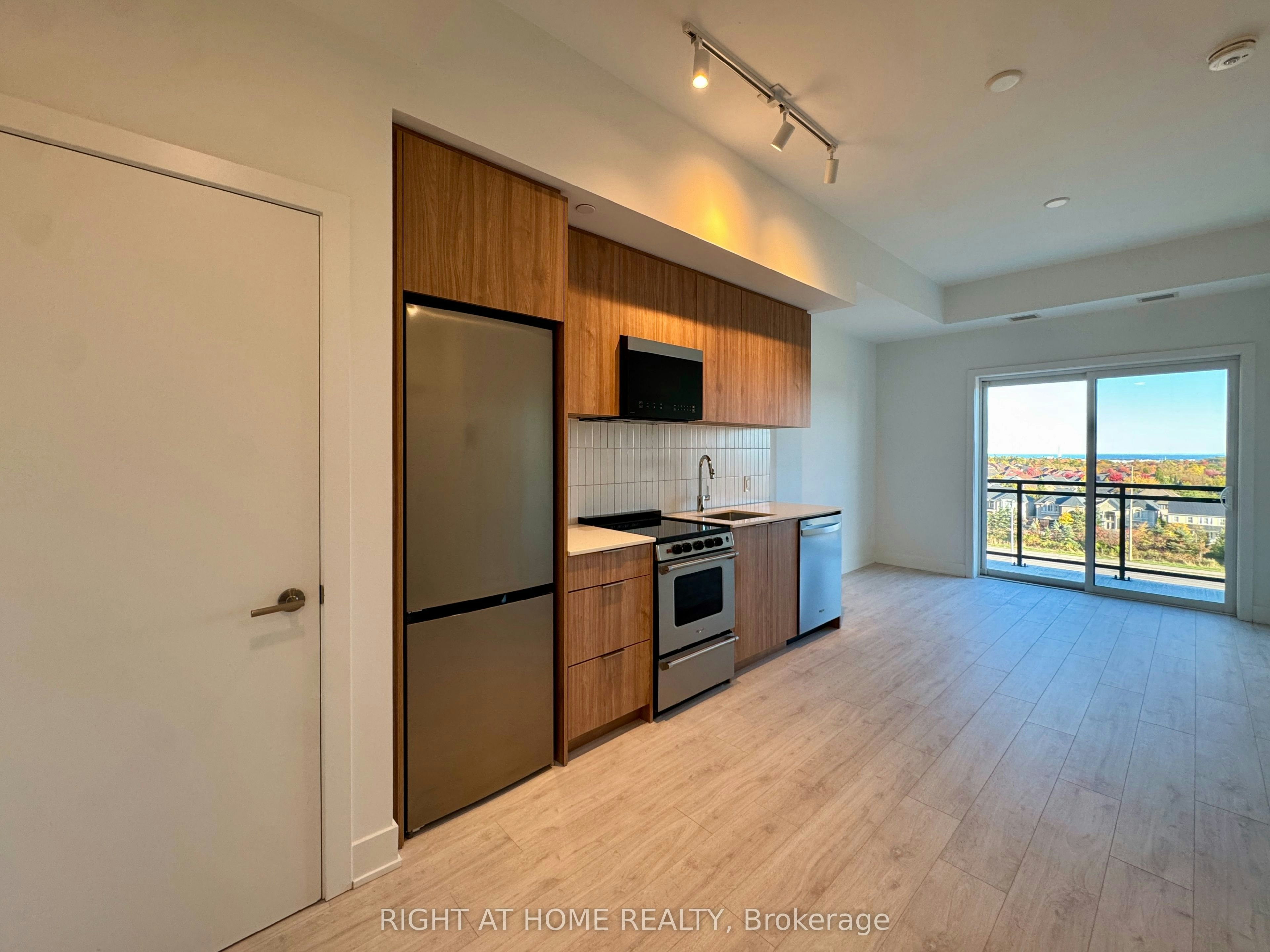 718-3008 William Cutmore Boulevard, Oakville, ON, L6H 8E7 - 4