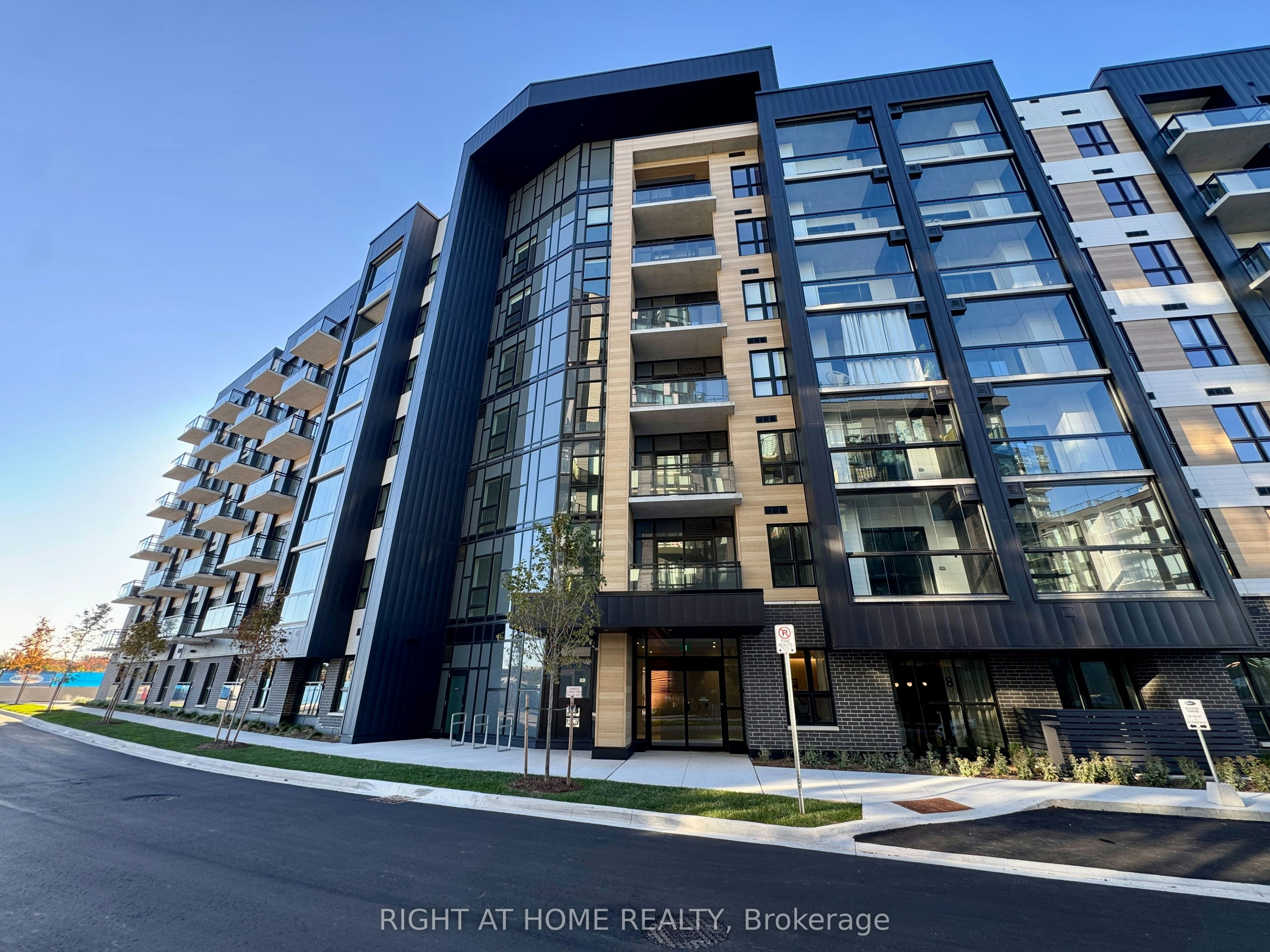718-3008 William Cutmore Boulevard, Oakville, ON, L6H 8E7