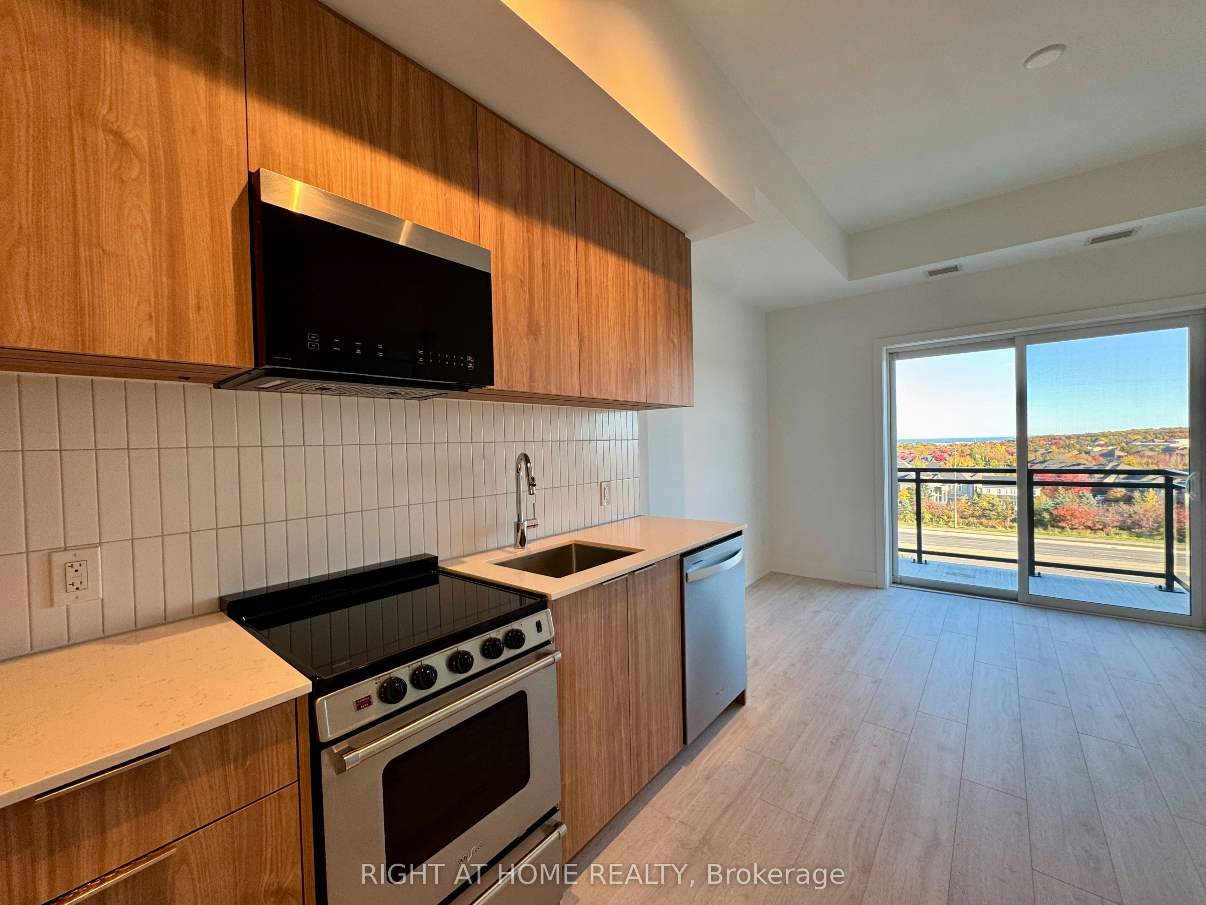 718-3008 William Cutmore Boulevard, Oakville, ON, L6H 8E7 - 6