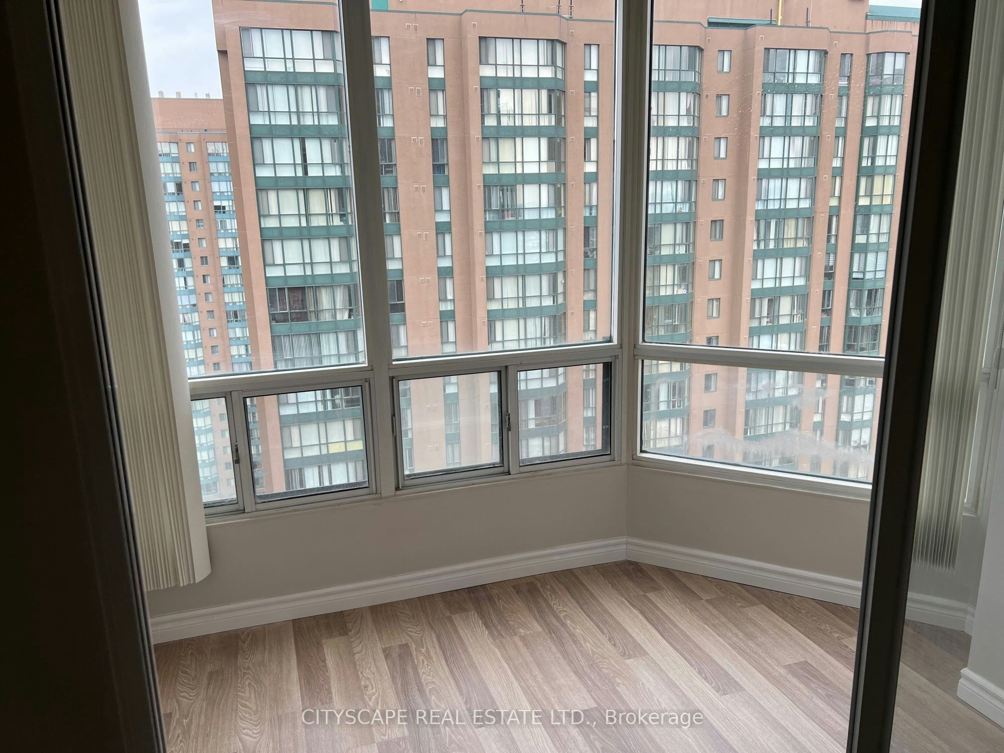 2001-155 Hillcrest Avenue, Mississauga, ON, L5B 3Z2 - 5