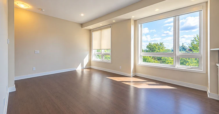 315 D-1100 Briar Hill Avenue, Toronto, ON, M6B 0A9 - 4