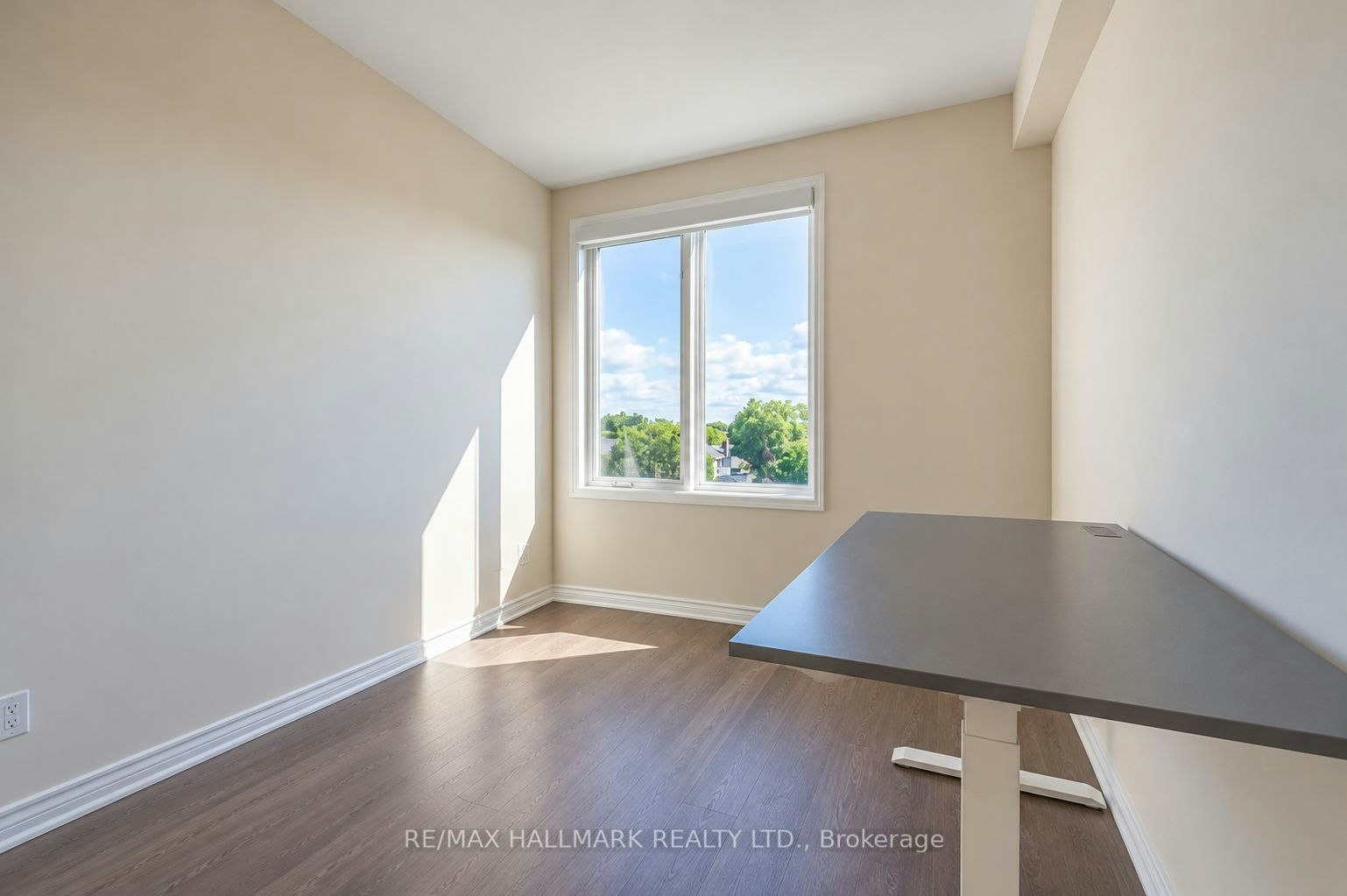 315 D-1100 Briar Hill Avenue, Toronto, ON, M6B 0A9 - 5