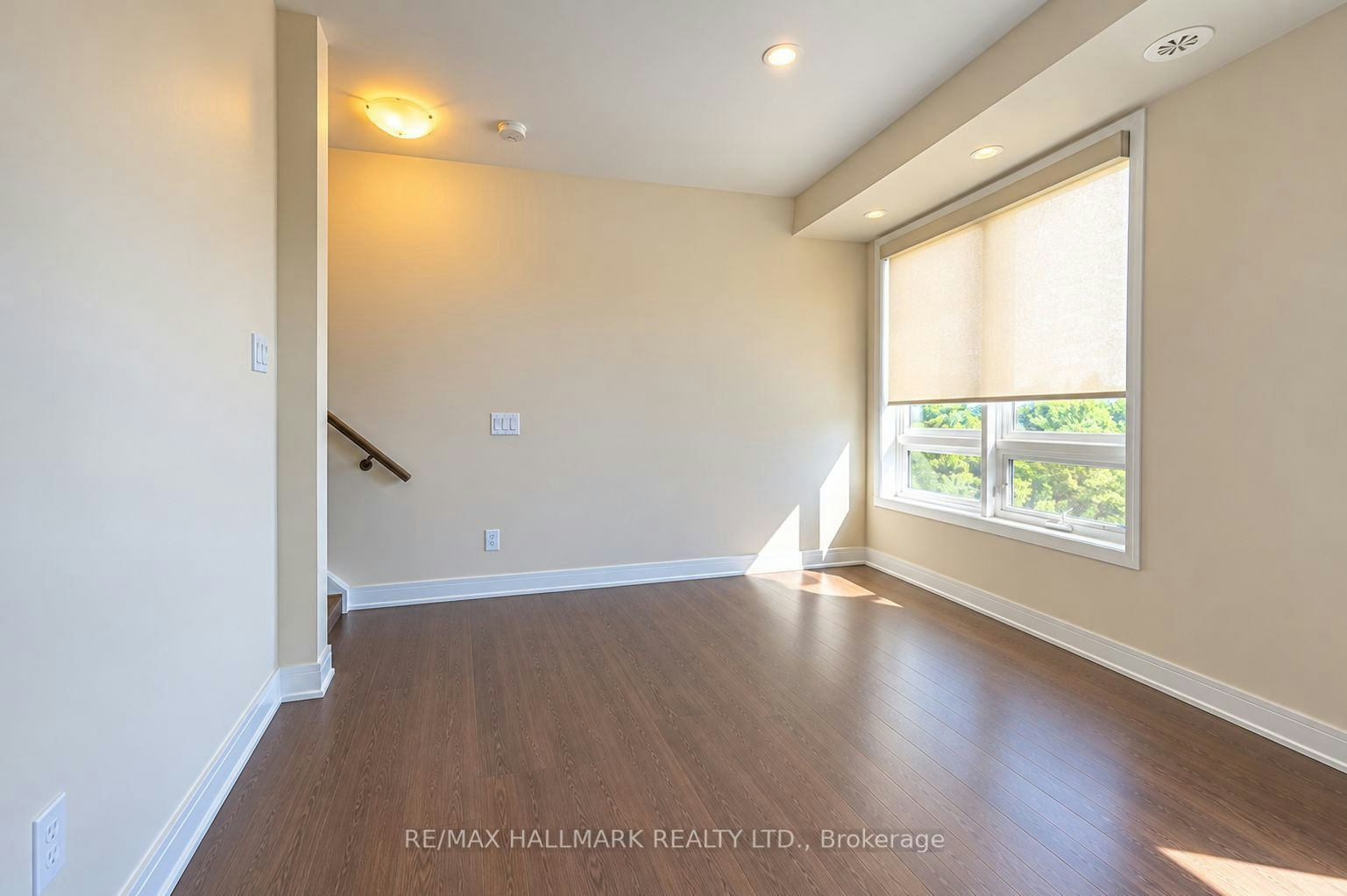 315 D-1100 Briar Hill Avenue, Toronto, ON, M6B 0A9 - 3