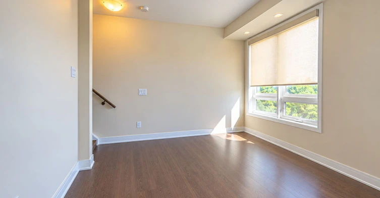 315 D-1100 Briar Hill Avenue, Toronto, ON, M6B 0A9 - 3