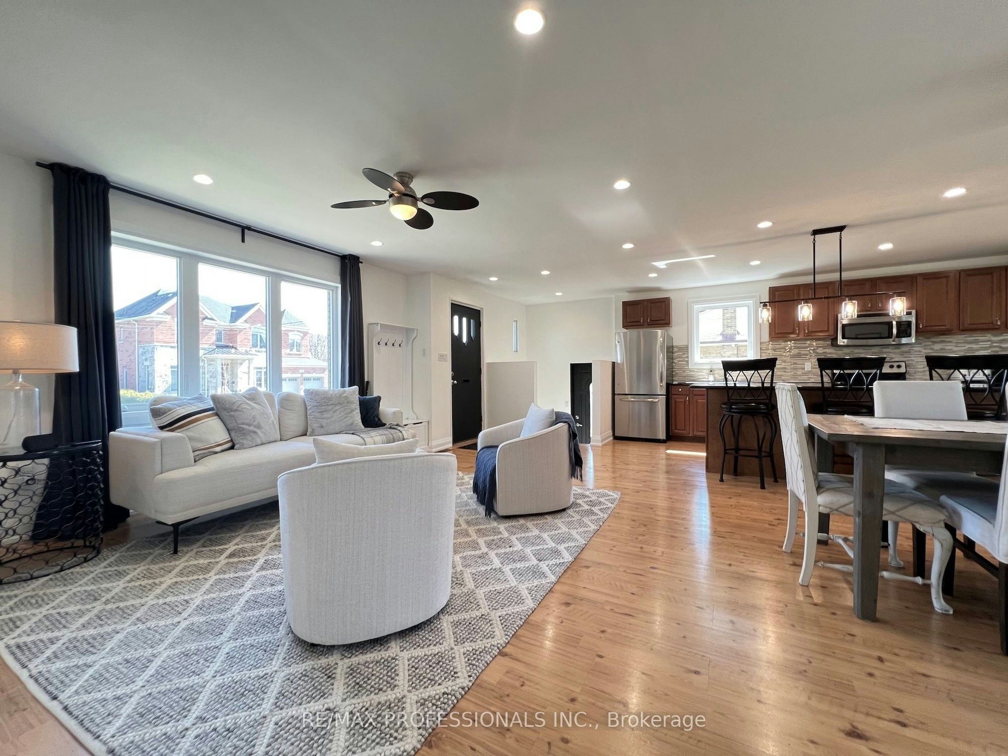 2504 Donnavale Drive, Mississauga, ON, L5A 2N1 - 5
