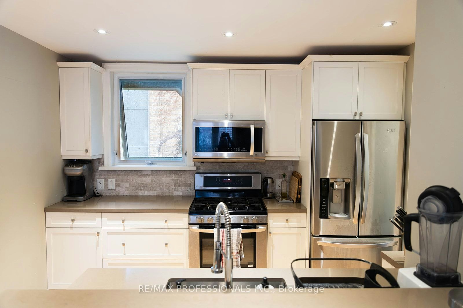 82 Ellis Park Road, Toronto, ON, M6S 2V5 - 9