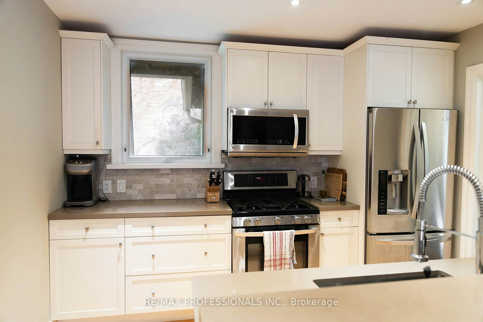 82 Ellis Park Road, Toronto, ON, M6S 2V5 - 11