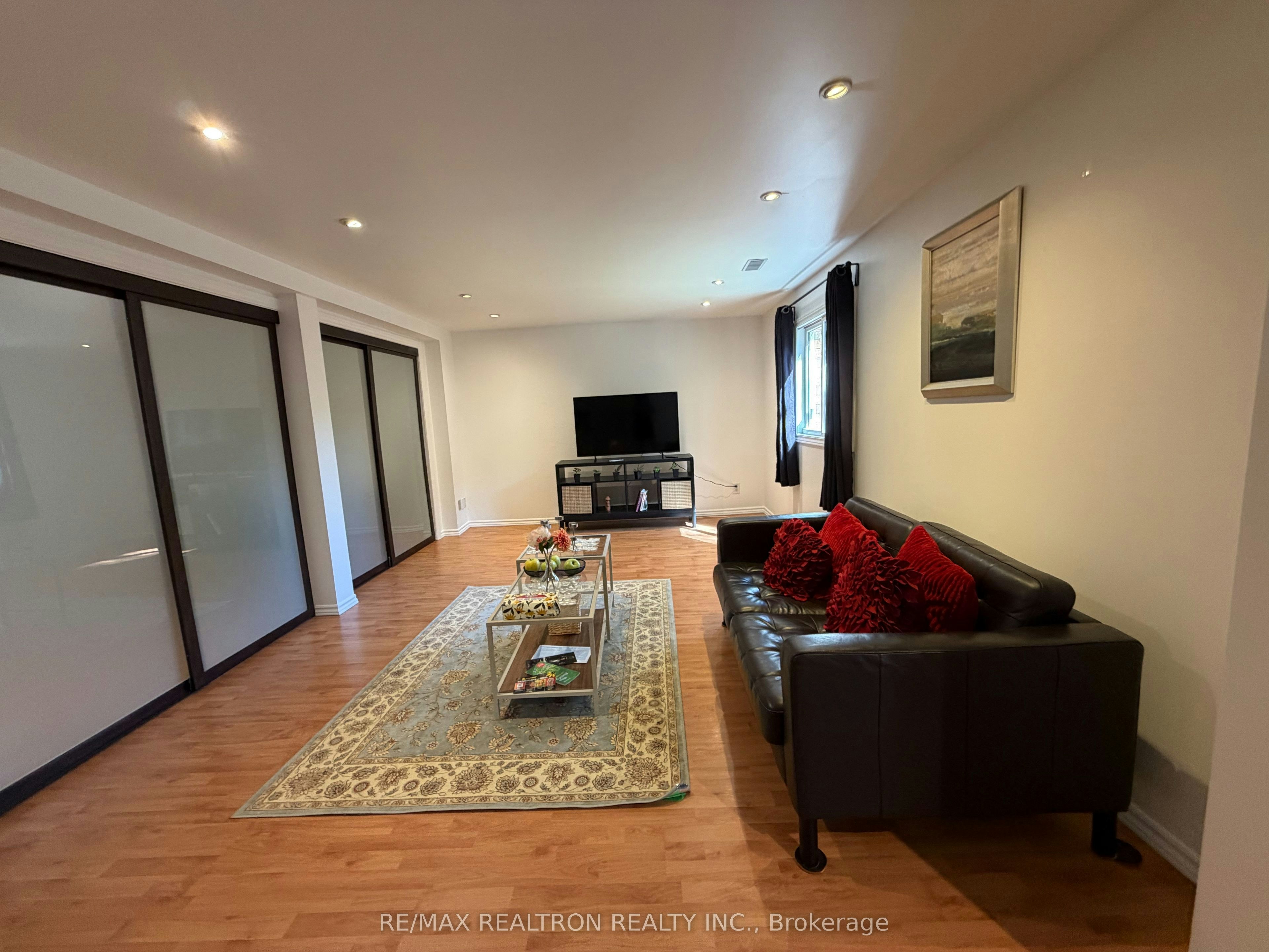 BSMT-976 Cristina Court, Mississauga, ON, L5J 4S1 - 5