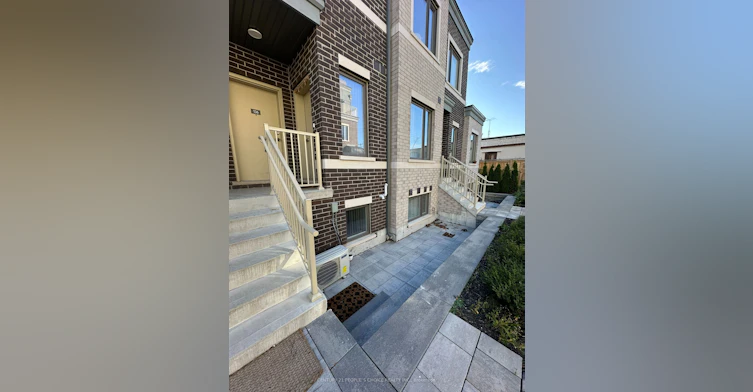 137-40 William Jackson Way, Toronto, ON, M8V 0J7 - 2
