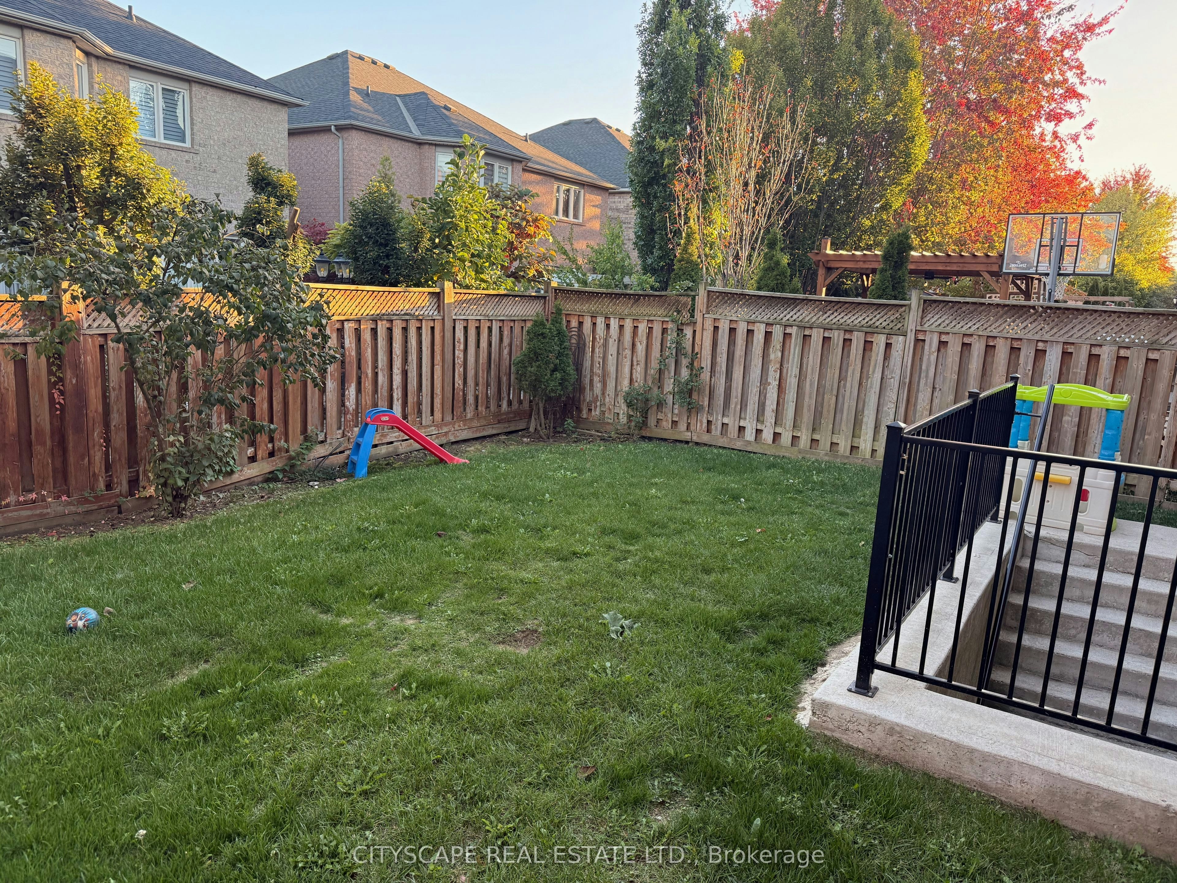 3232 Escada Drive, Mississauga, ON, L5M 7V5 - 24