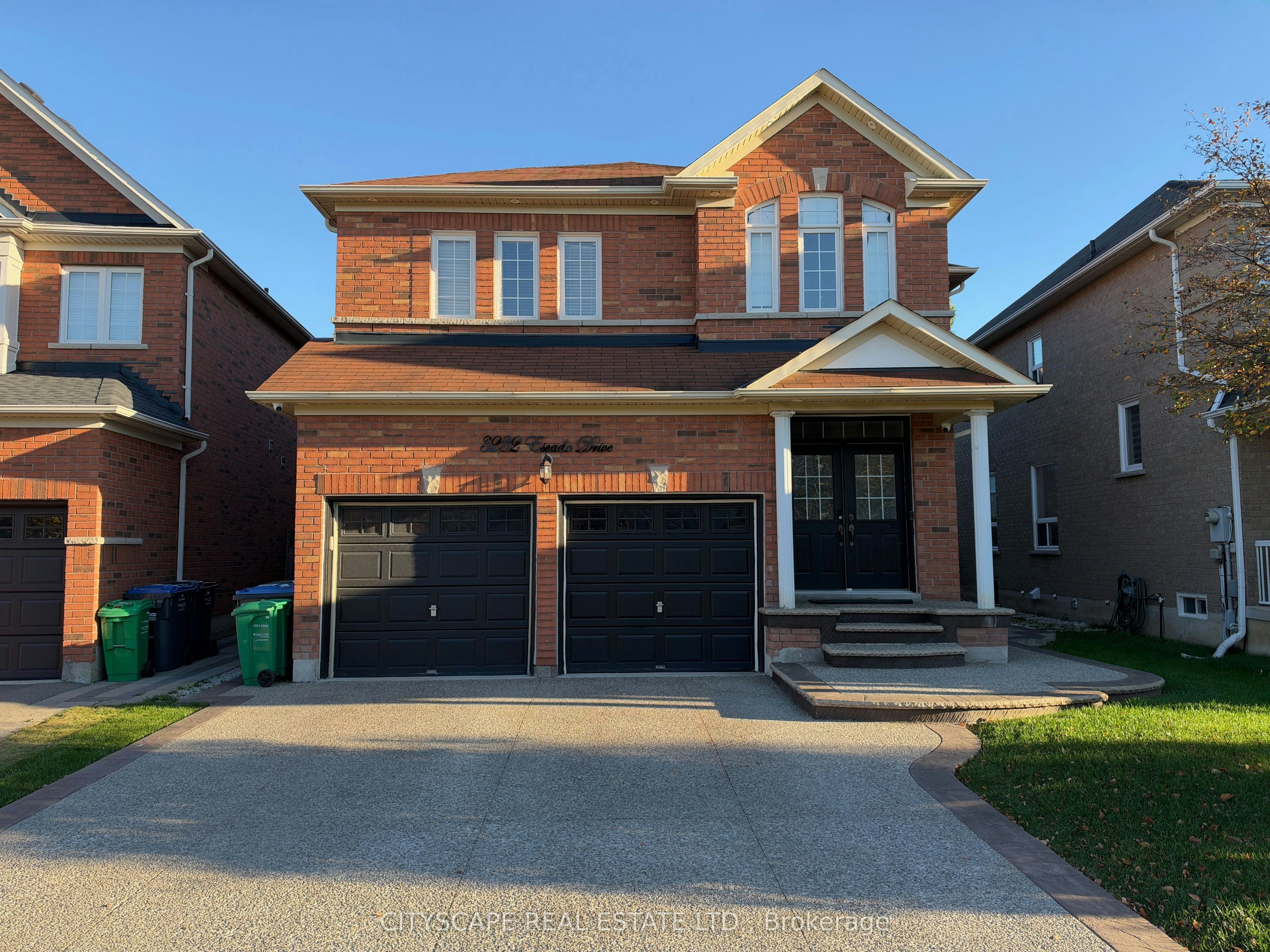 3232 Escada Drive, Mississauga, ON, L5M 7V5