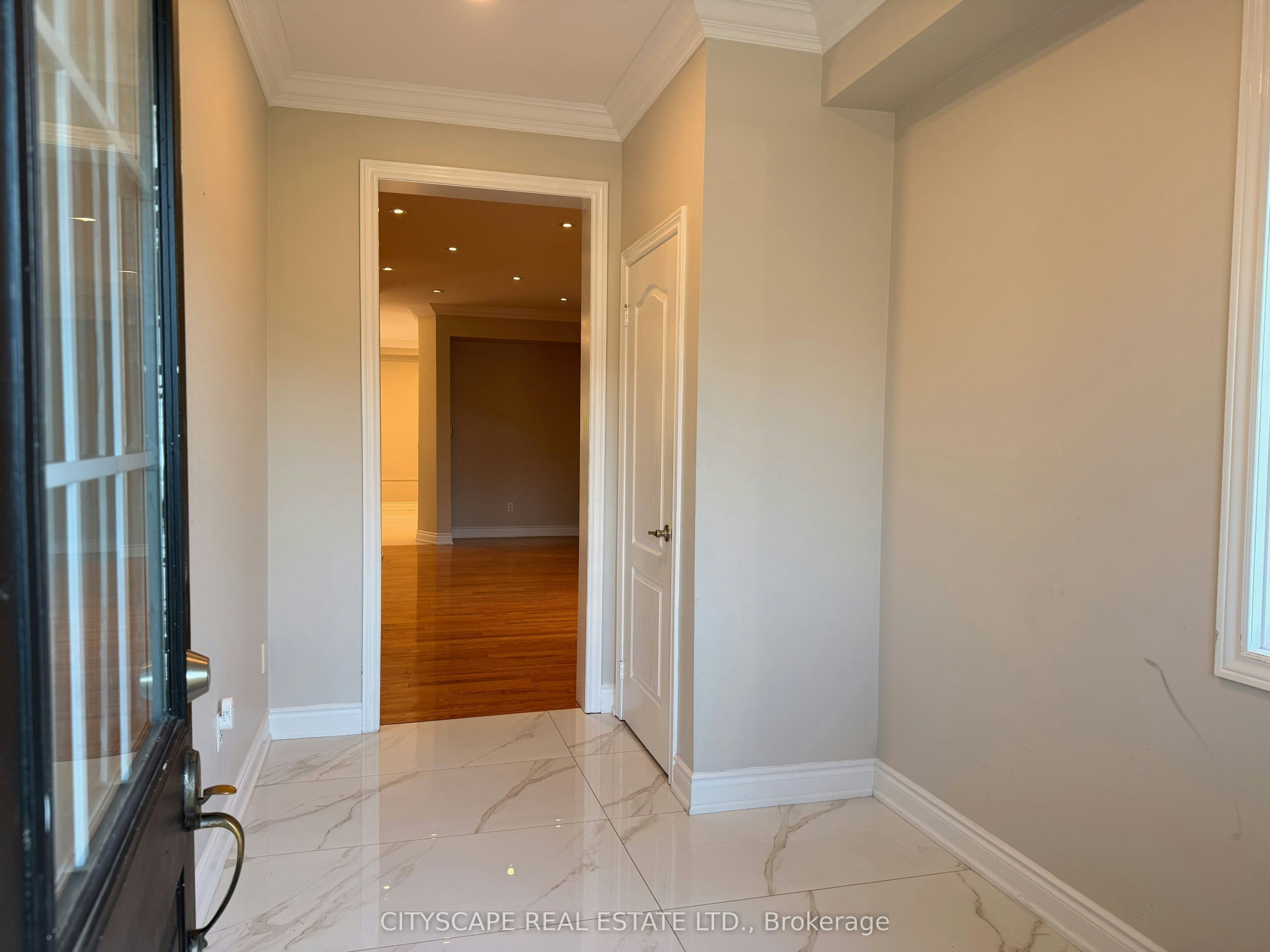 3232 Escada Drive, Mississauga, ON, L5M 7V5 - 2