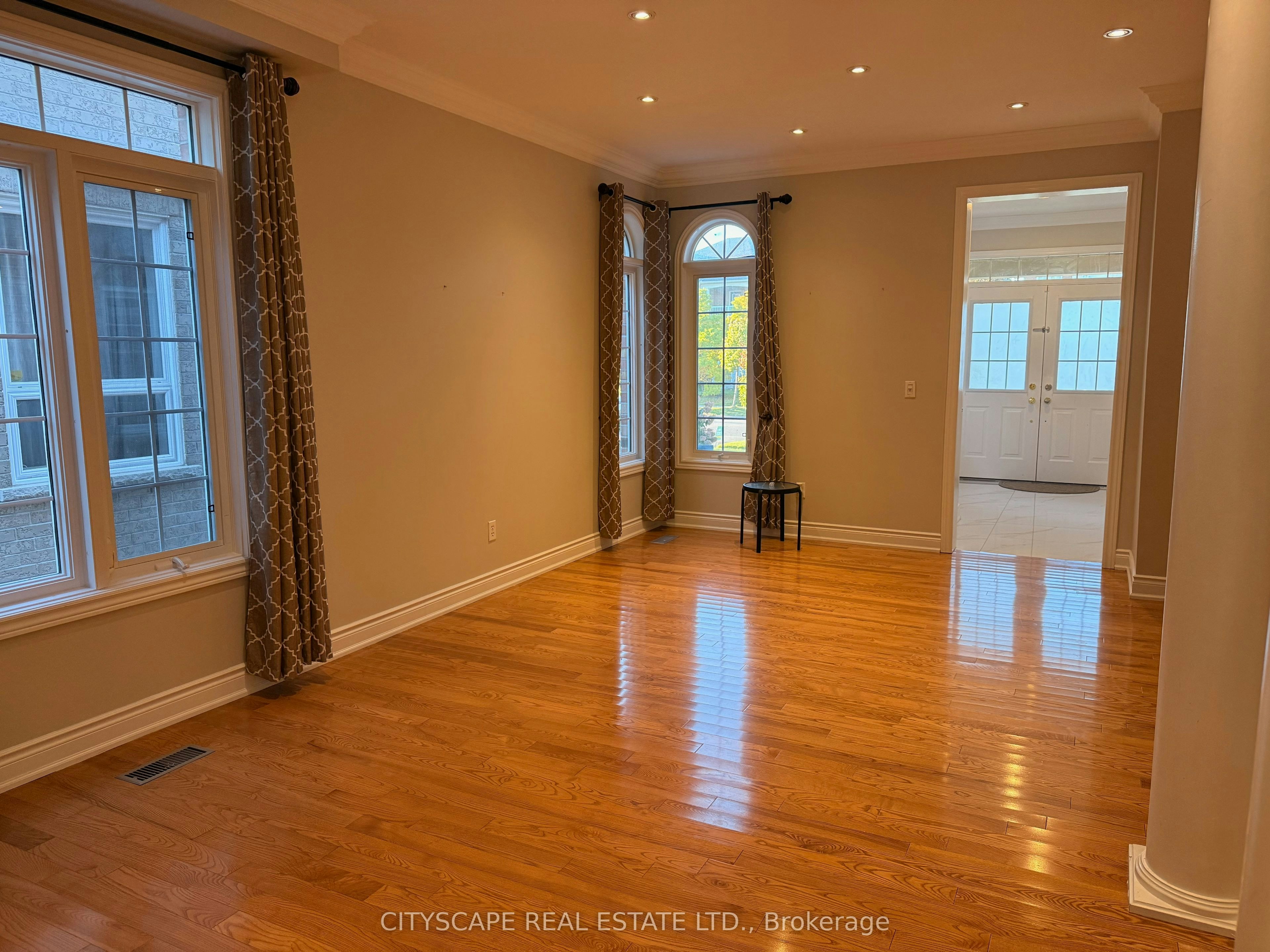 3232 Escada Drive, Mississauga, ON, L5M 7V5 - 6