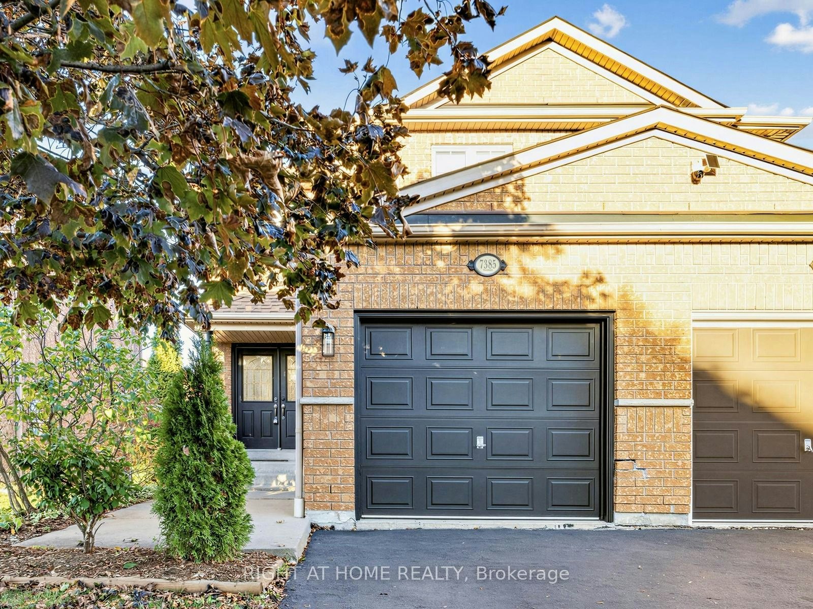 7385 Jaysnest Road, Mississauga, ON, L5N 8J3