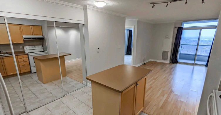 2326-3888 Duke Of York Boulevard, Mississauga, ON, L5B 4P5 - 3