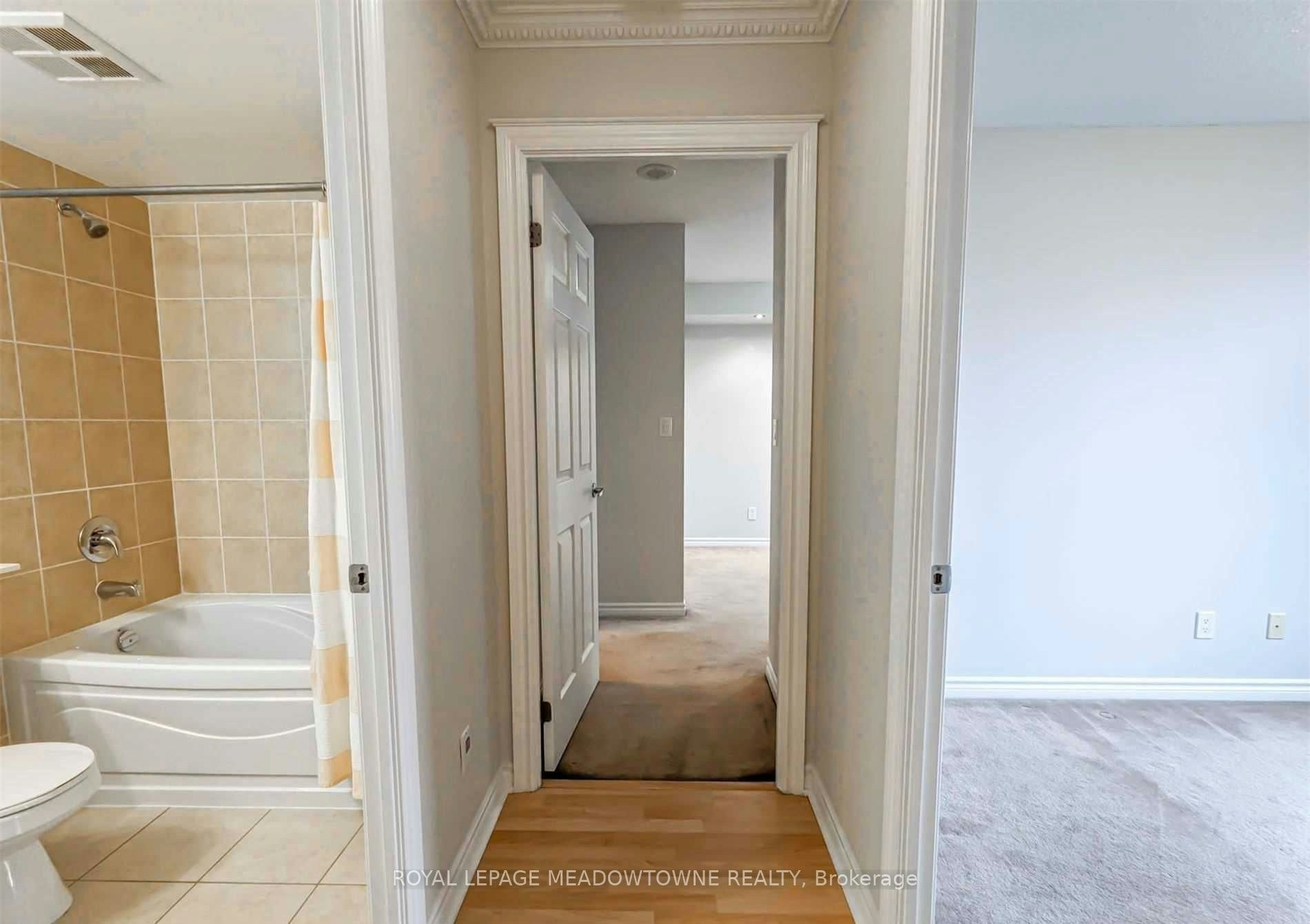 2326-3888 Duke Of York Boulevard, Mississauga, ON, L5B 4P5 - 5