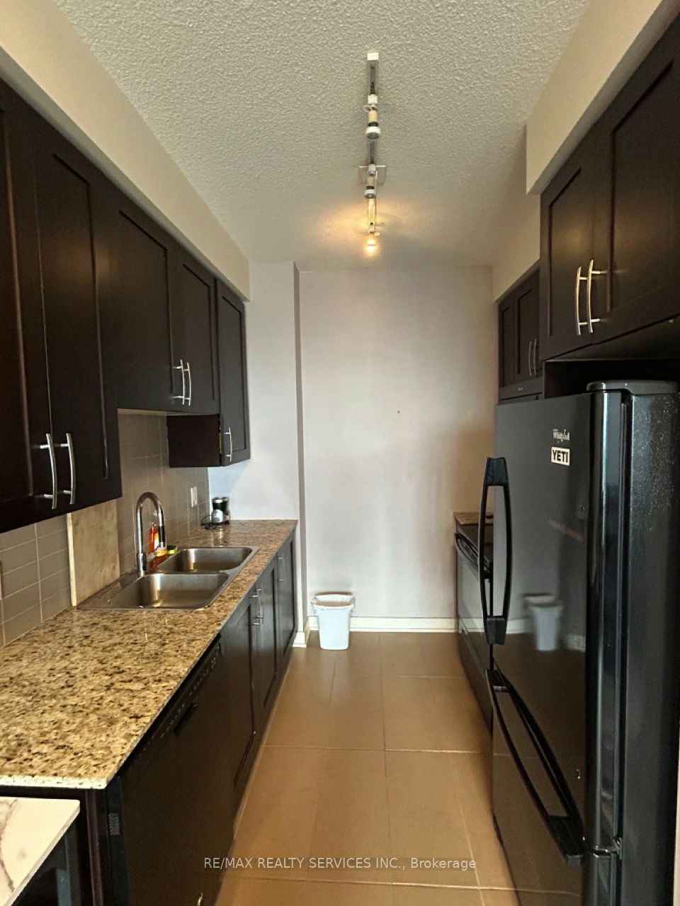 4005-4070 Confederation Parkway, Mississauga, ON, L5B 0E9 - 4