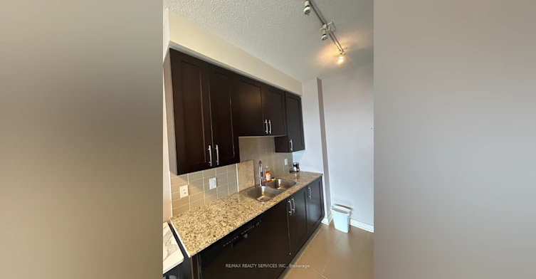 4005-4070 Confederation Parkway, Mississauga, ON, L5B 0E9 - 5