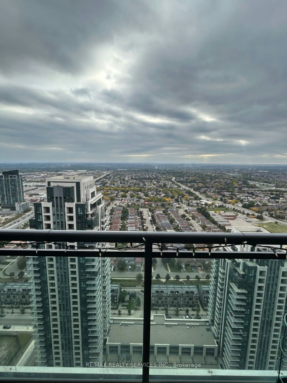 4005-4070 Confederation Parkway, Mississauga, ON, L5B 0E9 - 2
