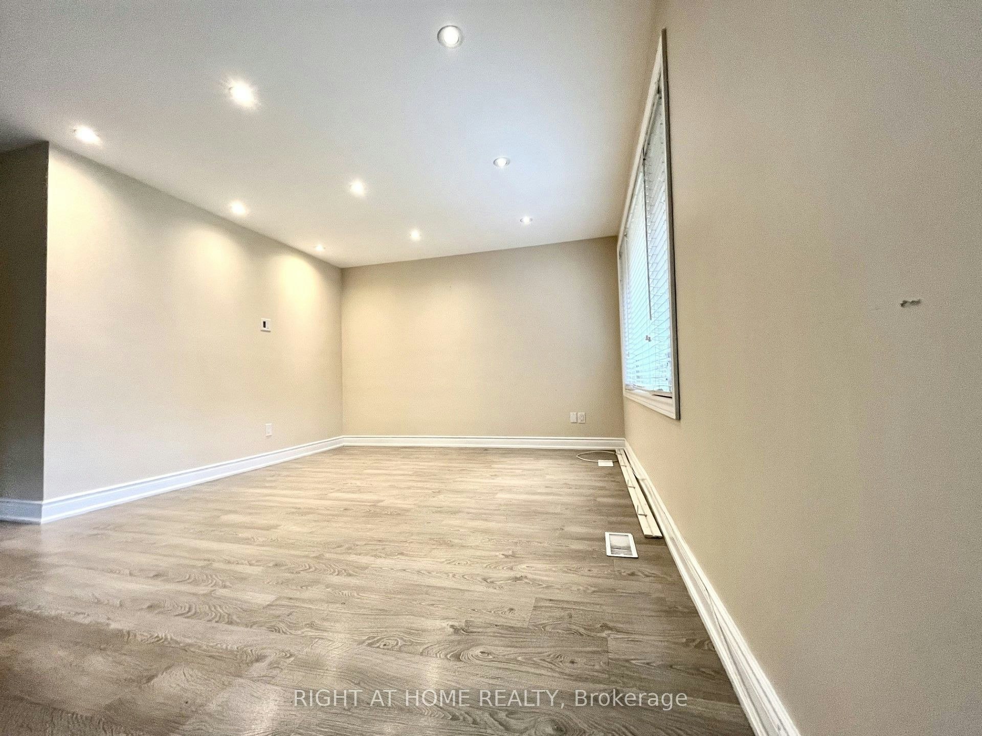 840 Atwater Avenue, Mississauga, ON, L5E 1L9 - 7