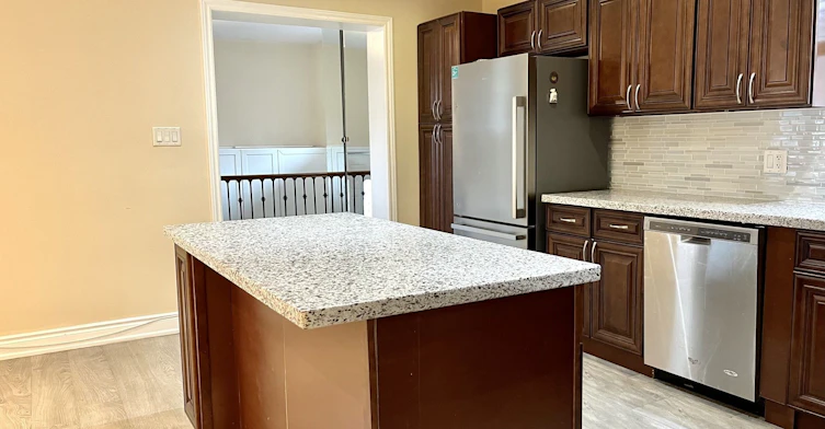 840 Atwater Avenue, Mississauga, ON, L5E 1L9 - 4