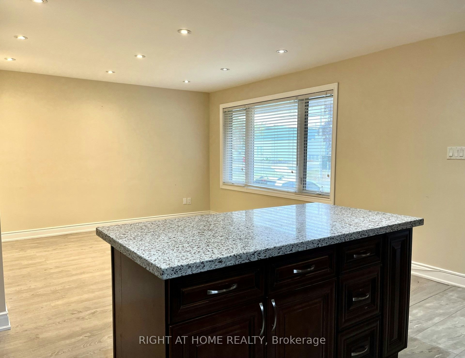 840 Atwater Avenue, Mississauga, ON, L5E 1L9 - 9