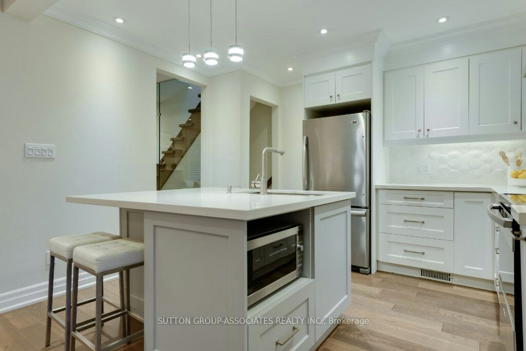 71 Kersdale Avenue, Toronto, ON, M6M 1E2 - 15