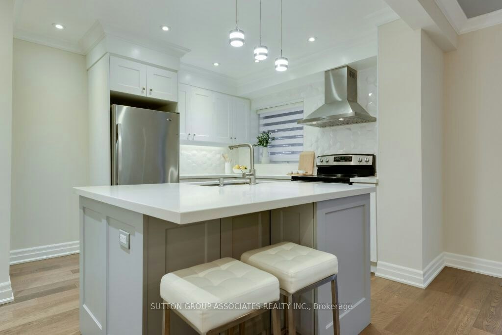 71 Kersdale Avenue, Toronto, ON, M6M 1E2 - 14