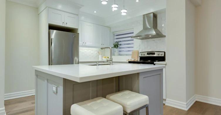 71 Kersdale Avenue, Toronto, ON, M6M 1E2 - 14