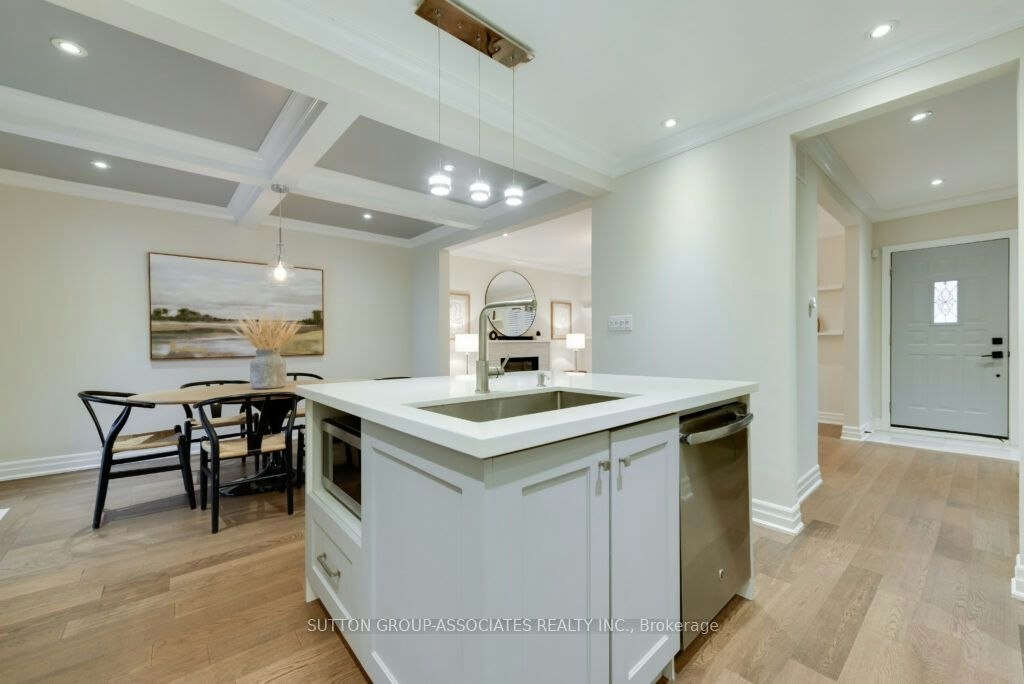 71 Kersdale Avenue, Toronto, ON, M6M 1E2 - 18