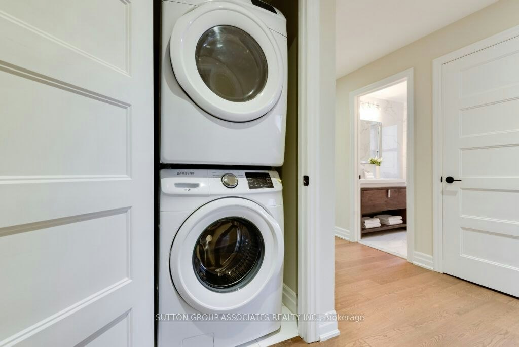 71 Kersdale Avenue, Toronto, ON, M6M 1E2 - 30