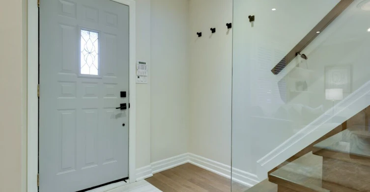 71 Kersdale Avenue, Toronto, ON, M6M 1E2 - 3
