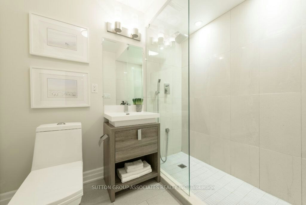 71 Kersdale Avenue, Toronto, ON, M6M 1E2 - 37