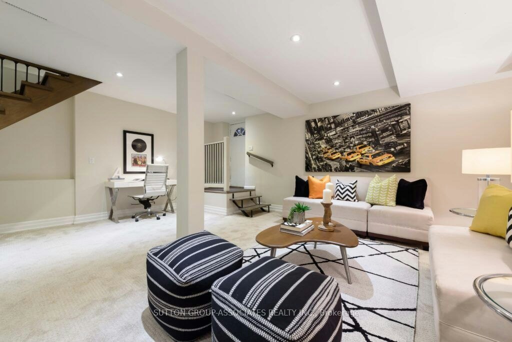 71 Kersdale Avenue, Toronto, ON, M6M 1E2 - 34
