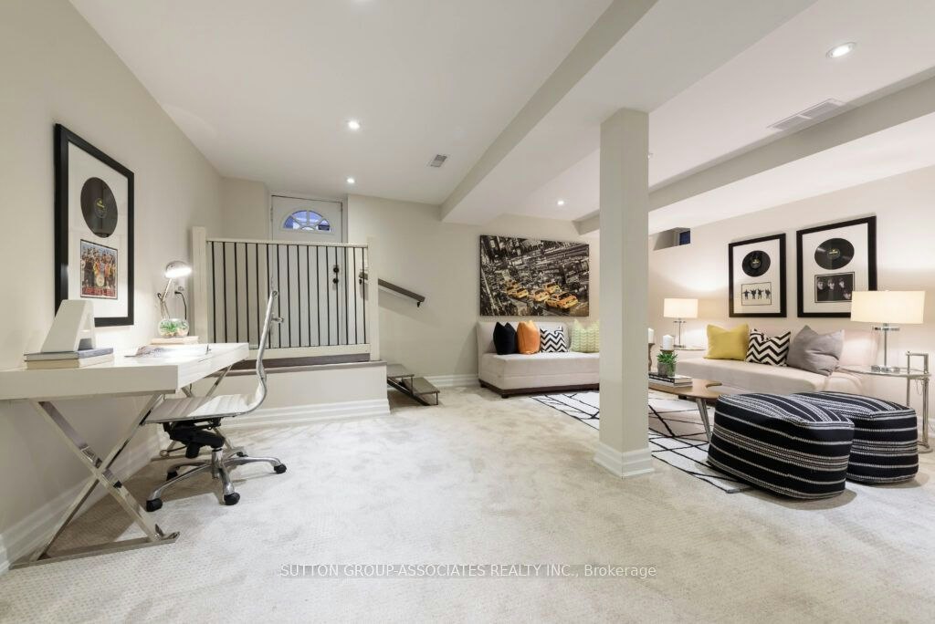 71 Kersdale Avenue, Toronto, ON, M6M 1E2 - 32