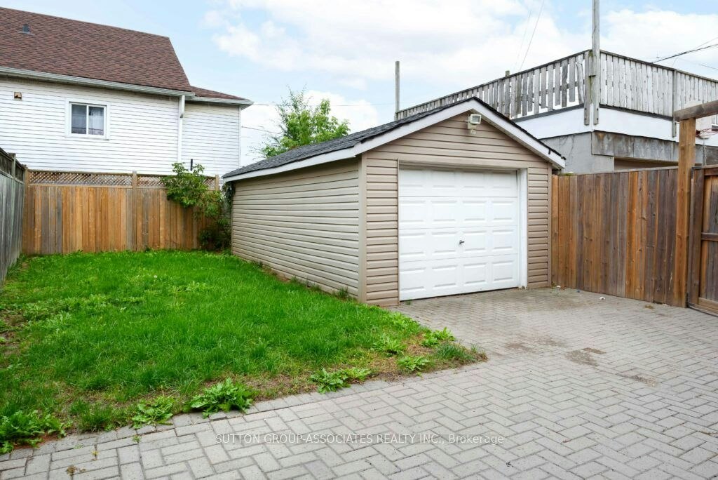 71 Kersdale Avenue, Toronto, ON, M6M 1E2 - 38
