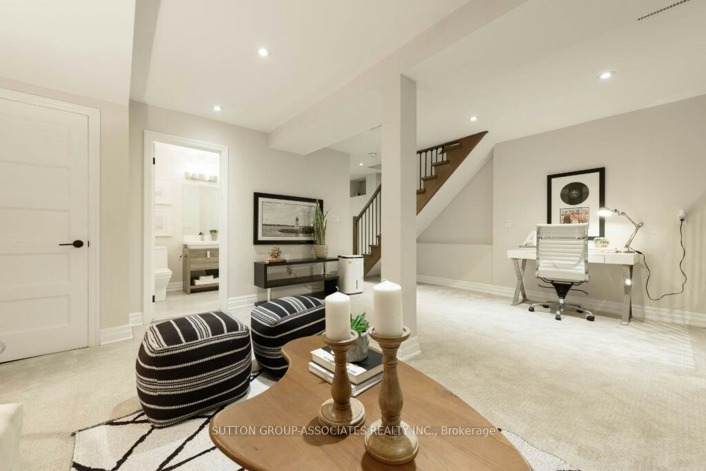 71 Kersdale Avenue, Toronto, ON, M6M 1E2 - 36