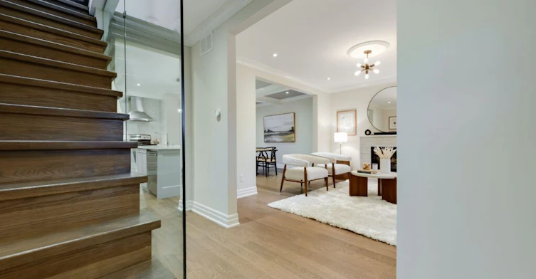 71 Kersdale Avenue, Toronto, ON, M6M 1E2 - 2