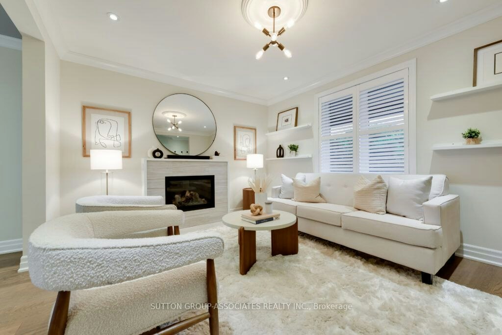 71 Kersdale Avenue, Toronto, ON, M6M 1E2 - 7