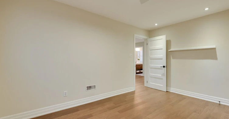 71 Kersdale Avenue, Toronto, ON, M6M 1E2 - 27