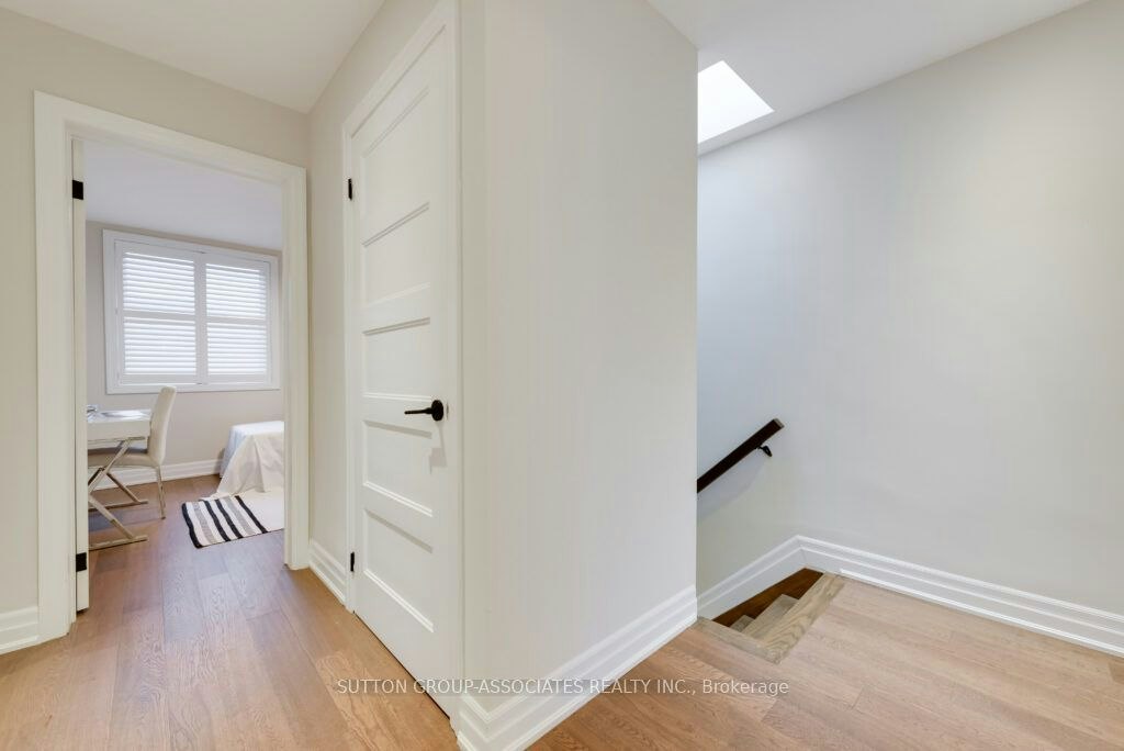 71 Kersdale Avenue, Toronto, ON, M6M 1E2 - 23