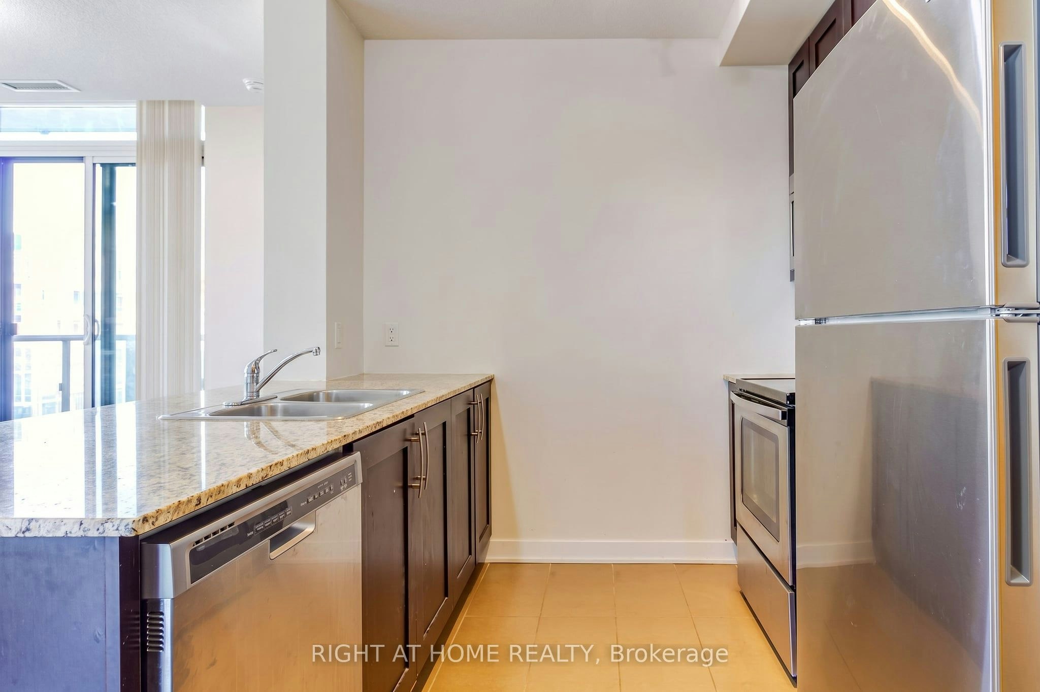 2102-4070 Confederation Parkway, Mississauga, ON, L5B 0E9 - 14