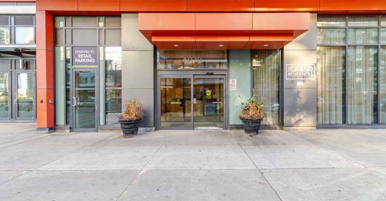2102-4070 Confederation Parkway, Mississauga, ON, L5B 0E9