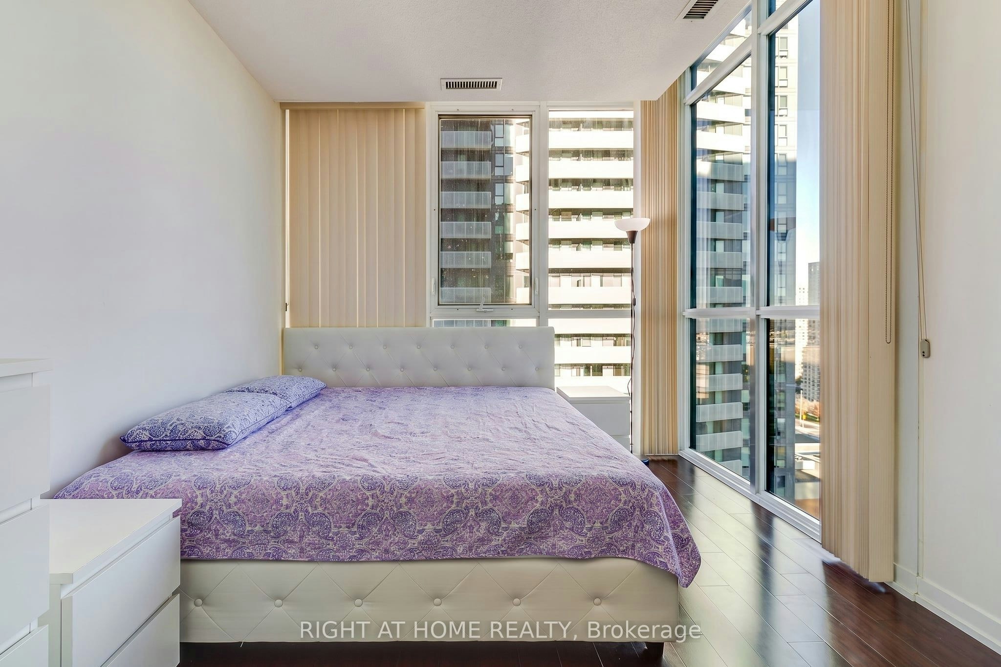 2102-4070 Confederation Parkway, Mississauga, ON, L5B 0E9 - 23